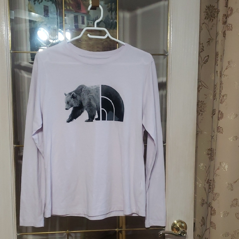 North Face Women's Long Sleeves Tri-Blend Bear Tee.  Light Purple/Lavender. L